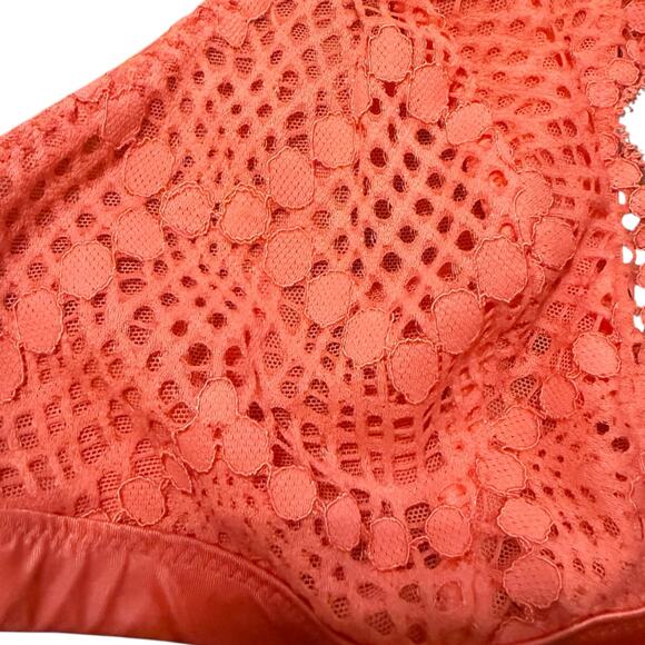 Victoria's Secret Coral Pink Lightweight Lace Bralette Size Small - Picture 3 of 5